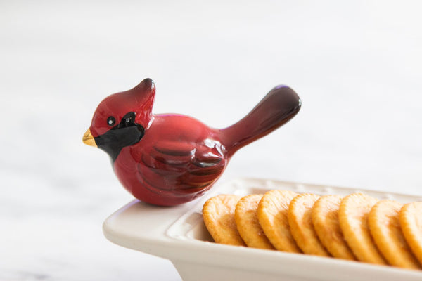 cardinal mini on cracker tray